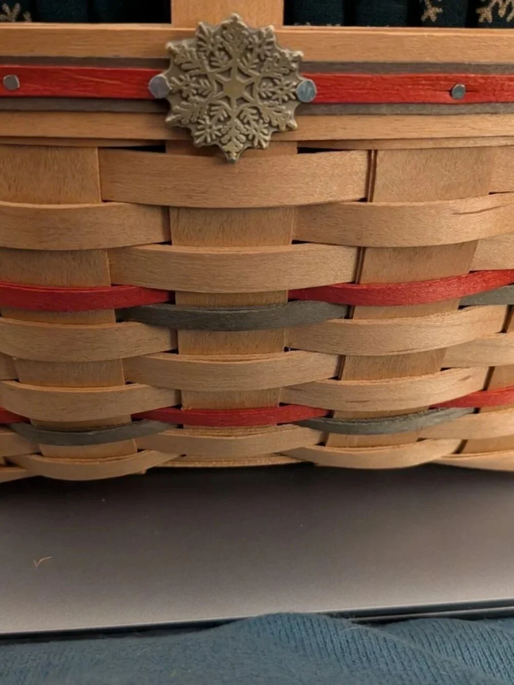 2002 American Basket, Protector, Liner, and Snowflake Medallion